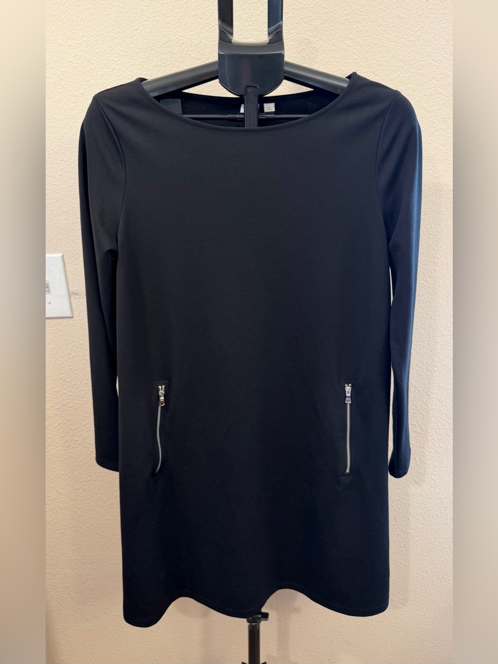 GAP Black Long-Sleeve Mini Shift Dress | Edgy Alternative Corporate Chic M